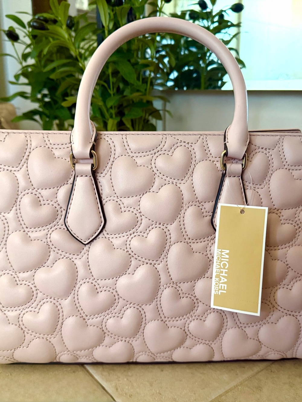 Michael Kors Sheila Powder Blush Heart-Quilted Satchel NWT - Picture 2 of 15